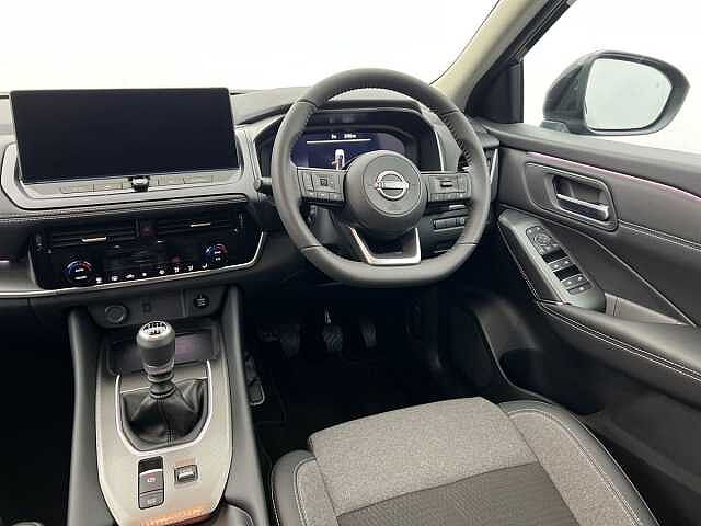 Nissan QASHQAI DiG-T MH N-Connecta